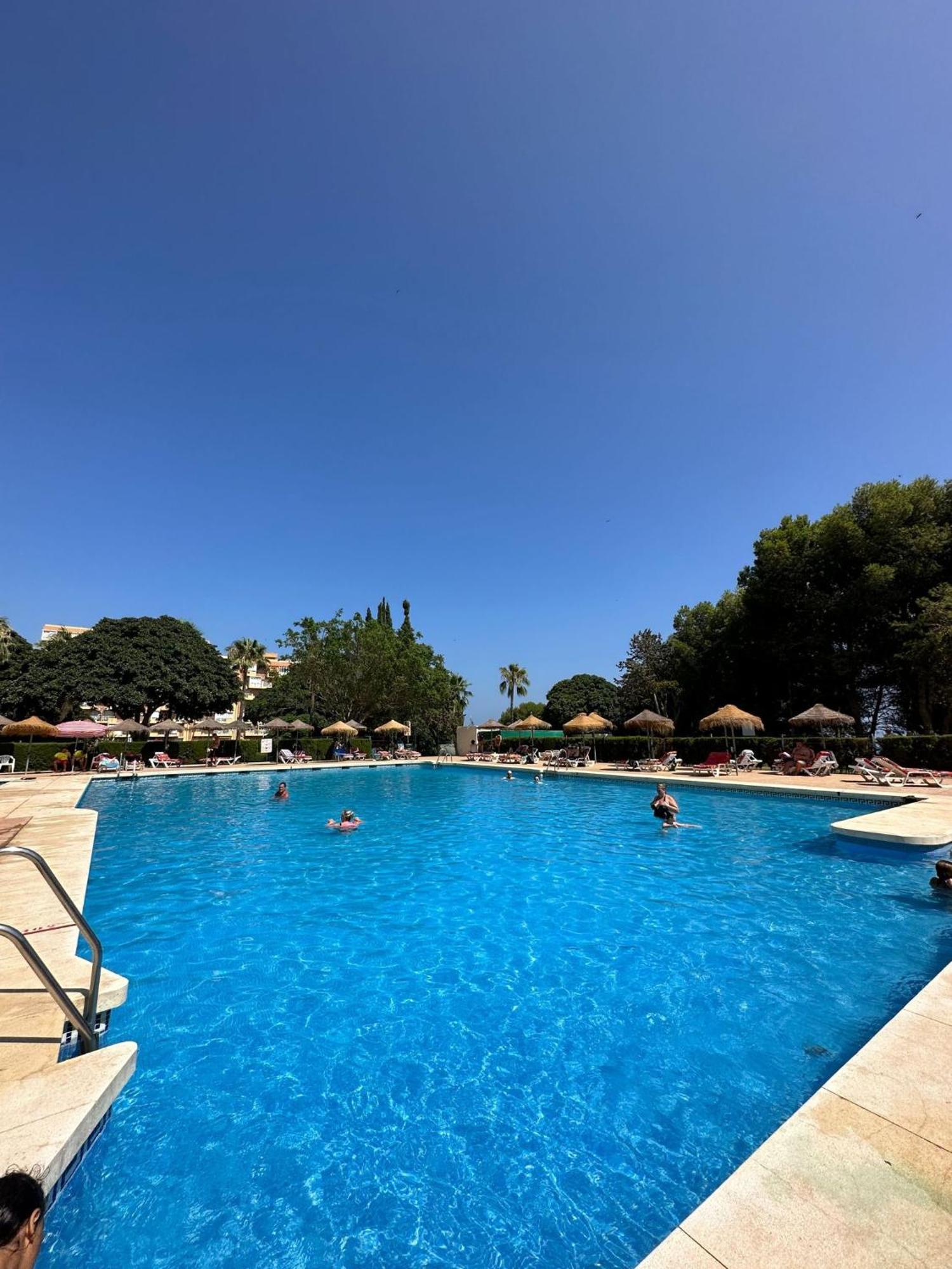 Benalmadena Gamonal Apartment มาลากา ภายนอก รูปภาพ